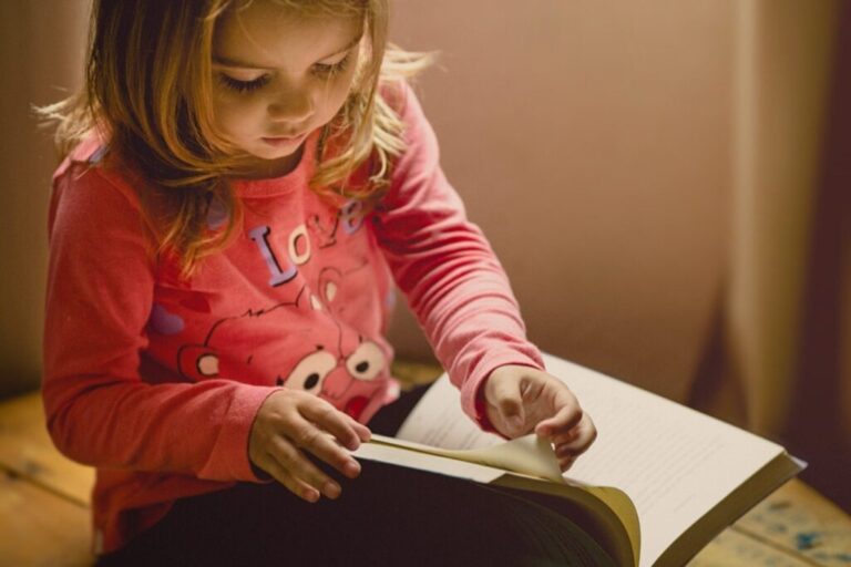 ensinar criança a ler, aulas em casa, gymboree online, aulas para pais, aulas para bebés, campos de férias summer camps